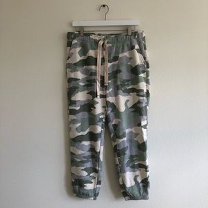 NWT Aerie Cozy Camo Jogger Soft Blues and Greens Large (Short Inseam)